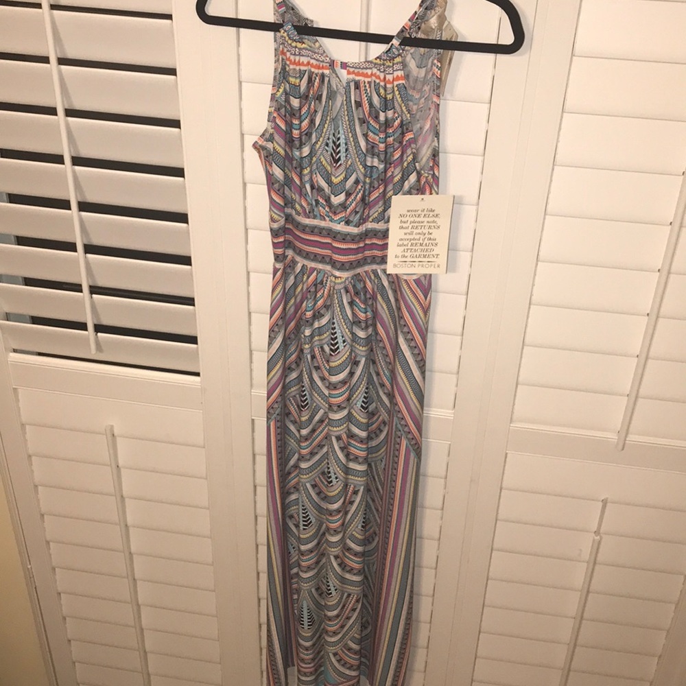Boston proper multicolored w/ keyhole. Never worn